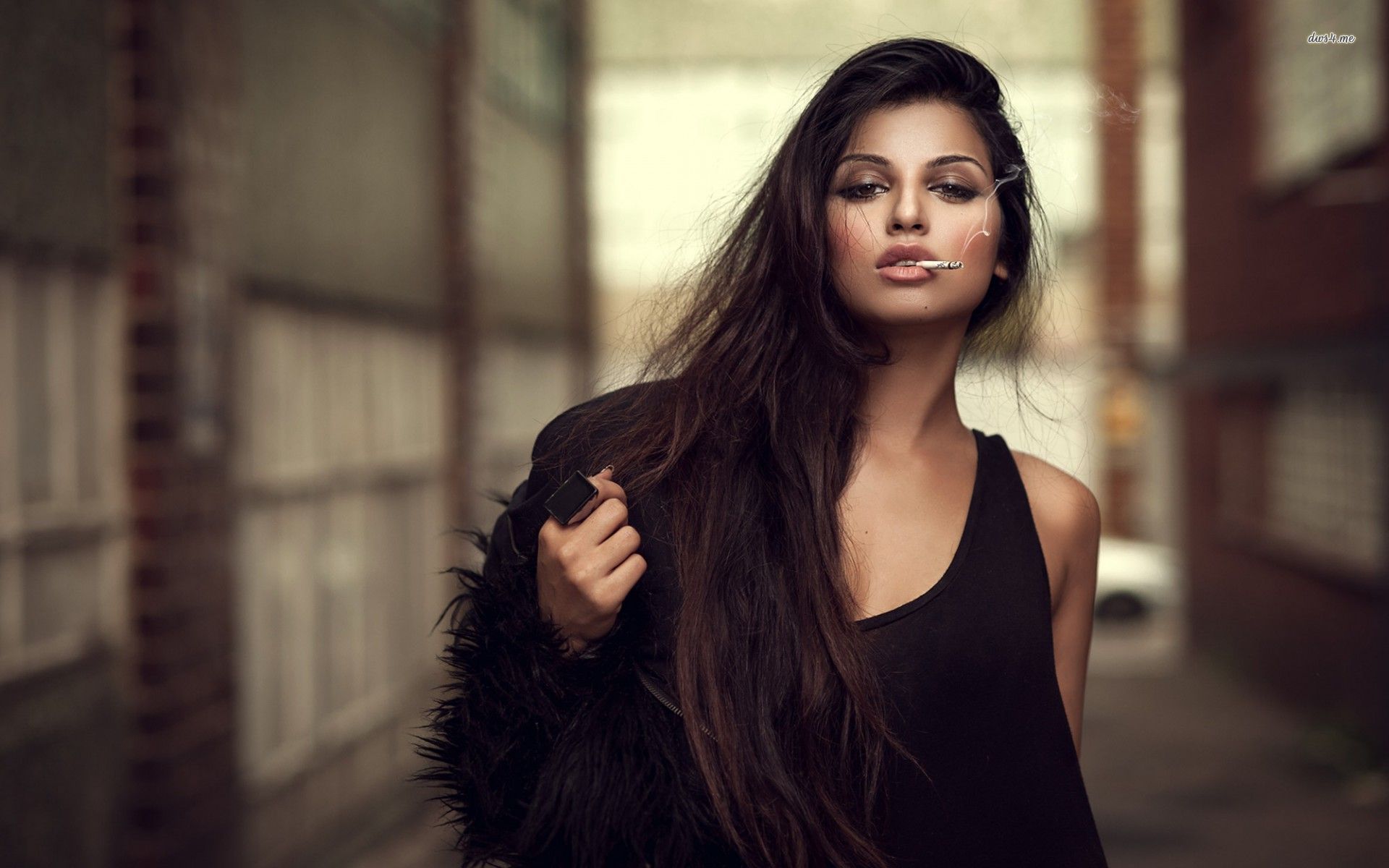 A playful frame from Sassy girls — online in Goyania