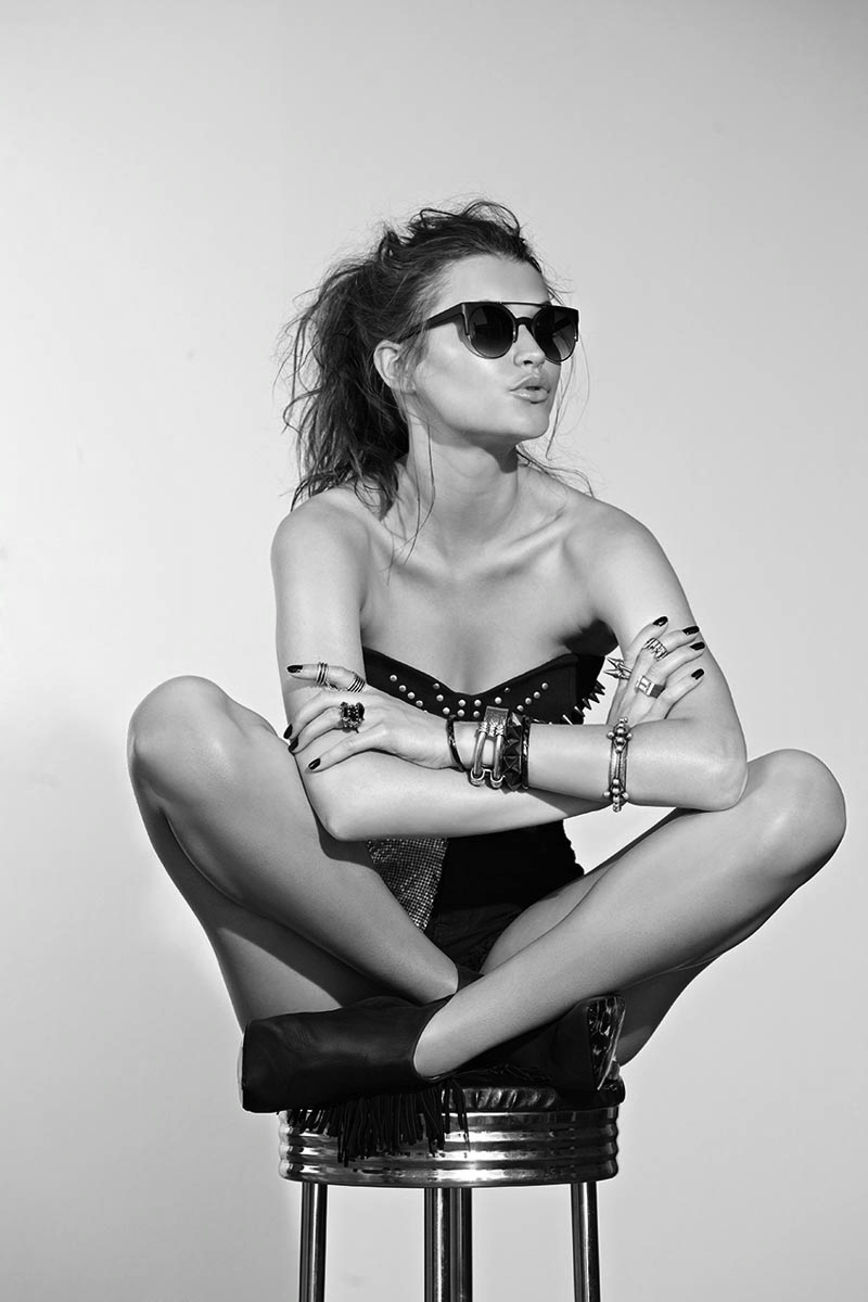 Sassy girls in Goyania — step in, relax, and chat live