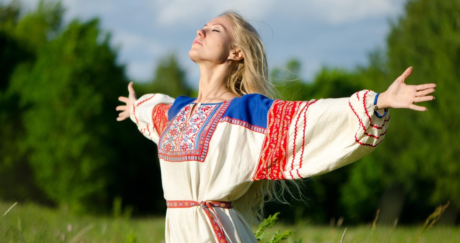 Take a pause and enjoy Slavic women — streaming from Goyania