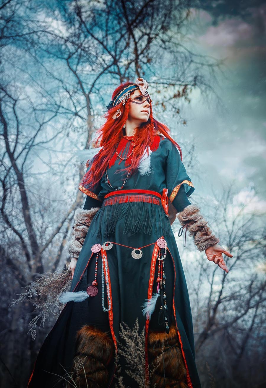 Take a pause and enjoy Girls in Slavic costumes — streaming from Goyania