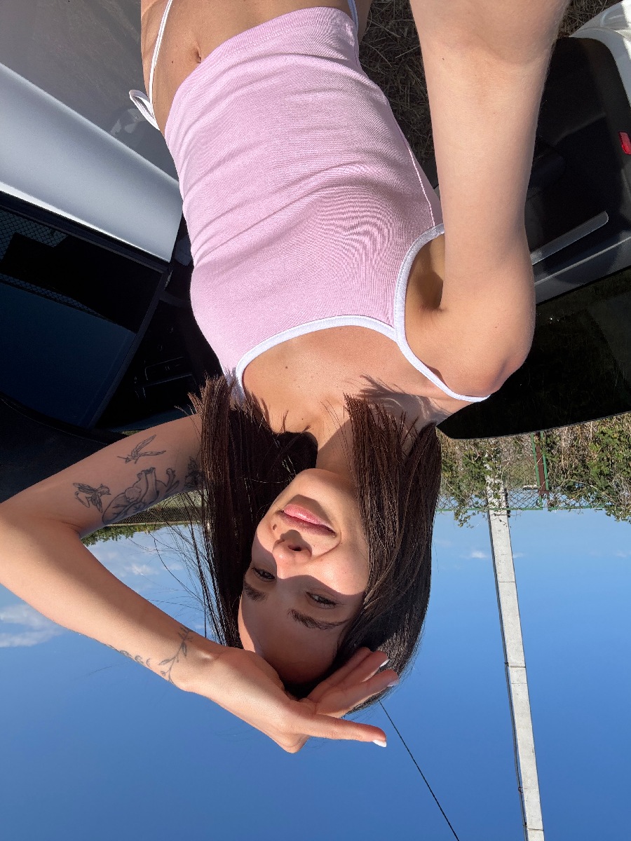 Sexy model Tina in Goyania